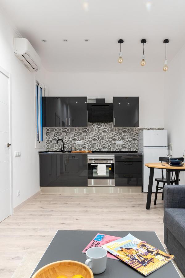 Cozy Studio Apartment 5 Min From Camp Nou Barcelona Exterior photo