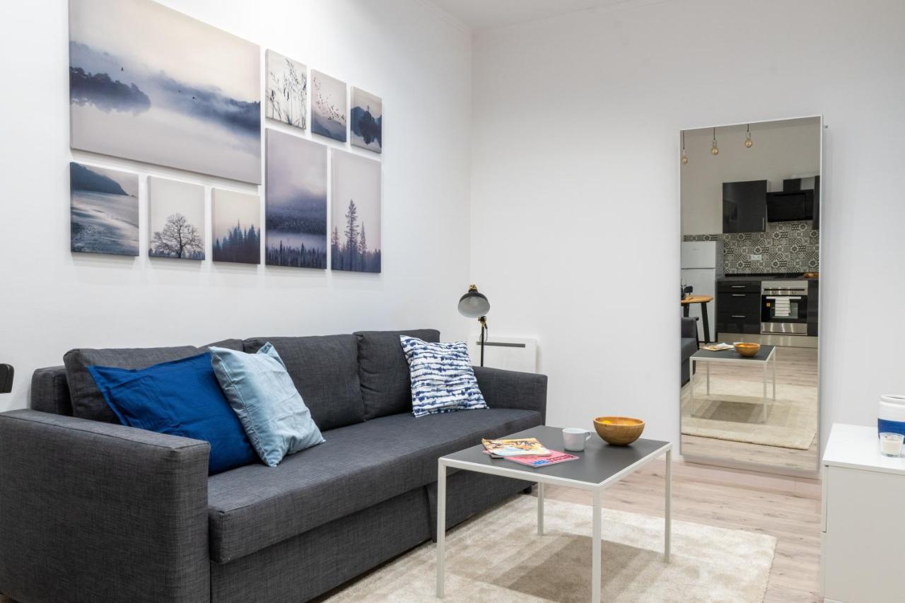Cozy Studio Apartment 5 Min From Camp Nou Barcelona Exterior photo