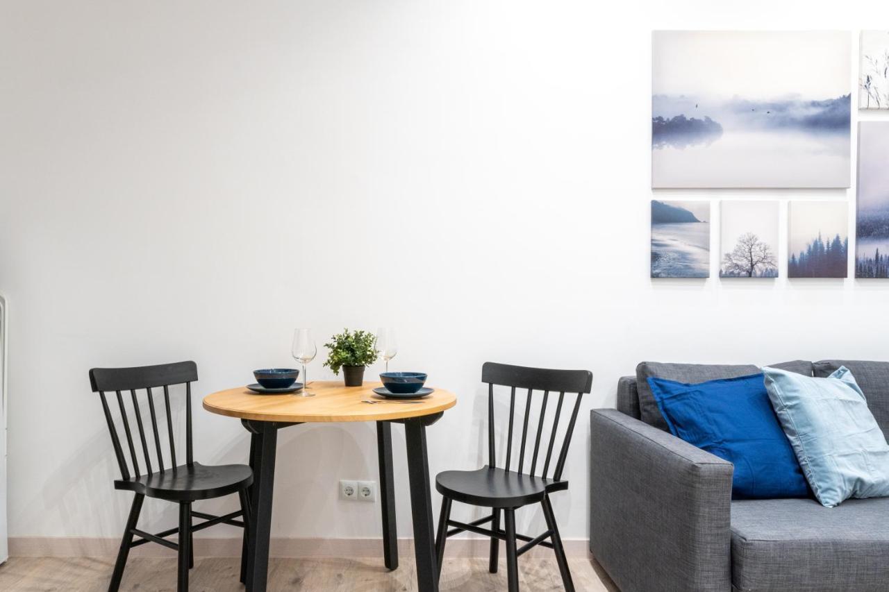 Cozy Studio Apartment 5 Min From Camp Nou Barcelona Exterior photo